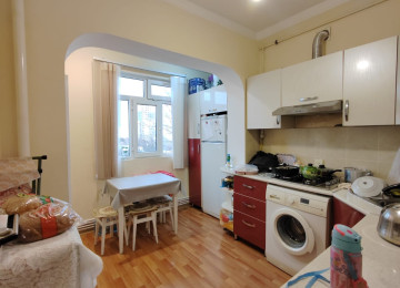 Əhmədli metrosuna 7-8 dəqiqəlik məsafədə, Məzahir Rüstəmov