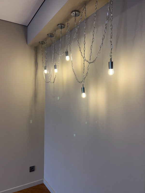 Təbriz küçəsi, Bakı Kongres Mərkəzin yanında. Diqqətinizə