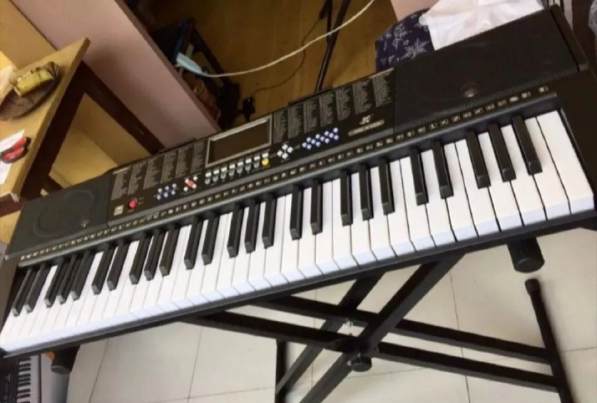 🎹🎶🎼Elektron Sintezator satıram 10 gündü almışam,