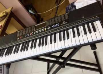 🎹🎶🎼Elektron Sintezator satıram 10 gündü almışam,