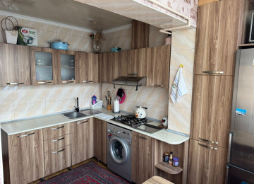 Nizami rayonu Qara Qarayev metrosuna 10 dəqiqəlik məsafədə