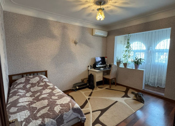 Nizami rayonu Qara Qarayev metrosuna 10 dəqiqəlik məsafədə