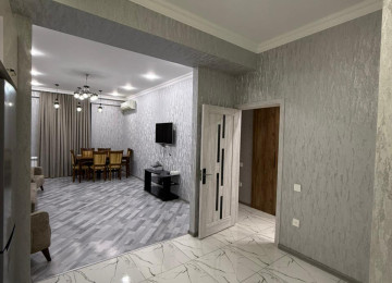 Nizami rayonu Neftcilər metrosundan 5 dəqiqəlik məsafədə,