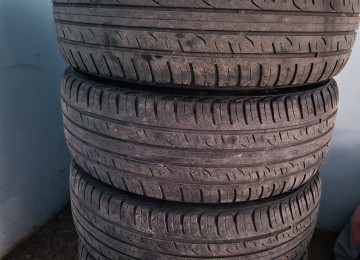Dunlop 4 ədəd təkər satılır. Yapon istehsalı