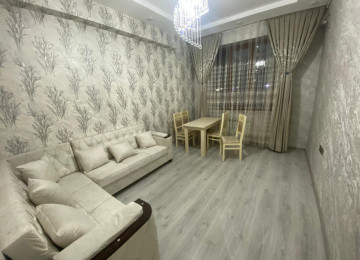 145.000 Azn....Nizami rayonu Qara Qarayev metrosuna 7-8