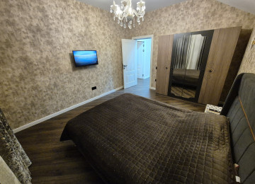 Qusarda Şahdağa gedən yolun &uuml;st&uuml;ndə villa