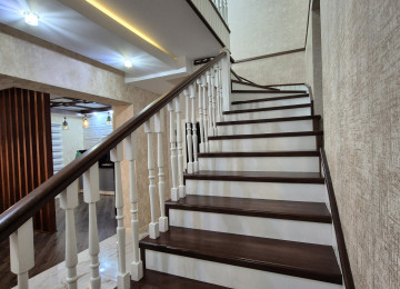 Qusarda Şahdağa gedən yolun &uuml;st&uuml;ndə villa