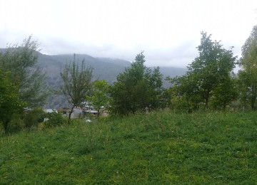 Lahıcda (İsmayıllı r-nu)çox gözəl mənzərəli və ekoloji