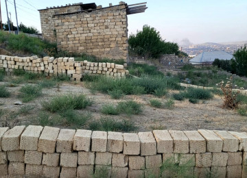 Sulutəpədə Tuğay küçəsi, 313 nömrəli məktəbin yaxınlığında