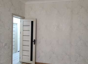 Xırdalanda Mirzə Ibrahimov küçəsində Həyət Evi Satılır.