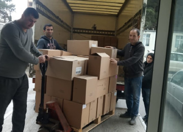 Yük daşıma. Yuk dasinma. Yuk dasima. Bag evlerinin