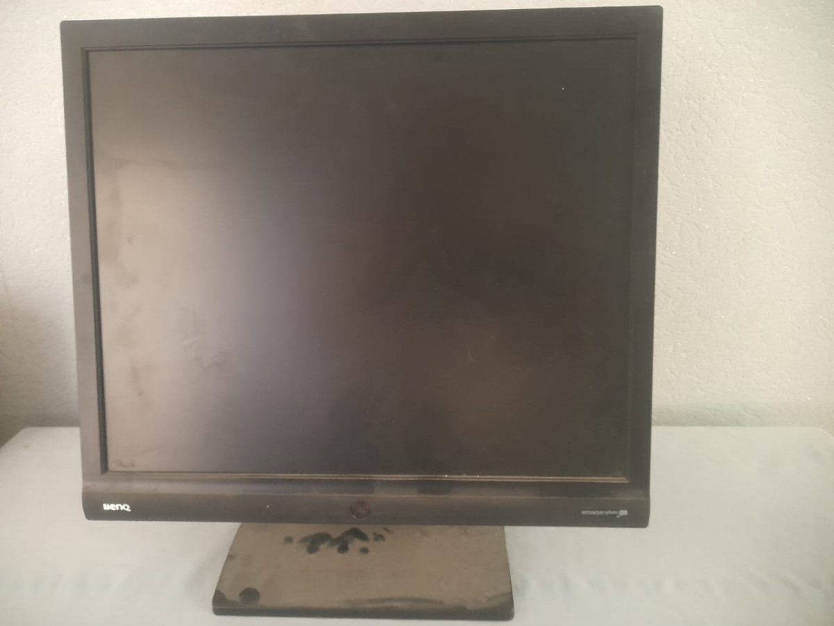 Monitor BenQ 17” işlək vəziyyətdə senseye+photo Model: