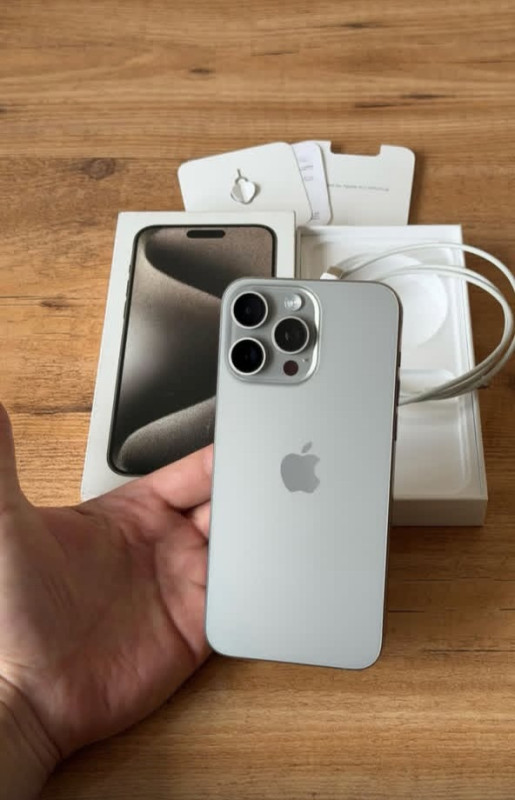 IPhone 15pro max satlir kredit deyil zavodur hec bir
