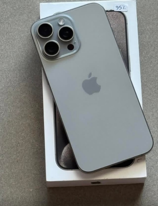 IPhone 15pro max satlir kredit deyil zavodur hec bir