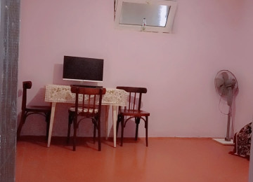 Ev 2012 də 2 daşdan tikilib. Üstünü qaldırmaq da olar. 2007